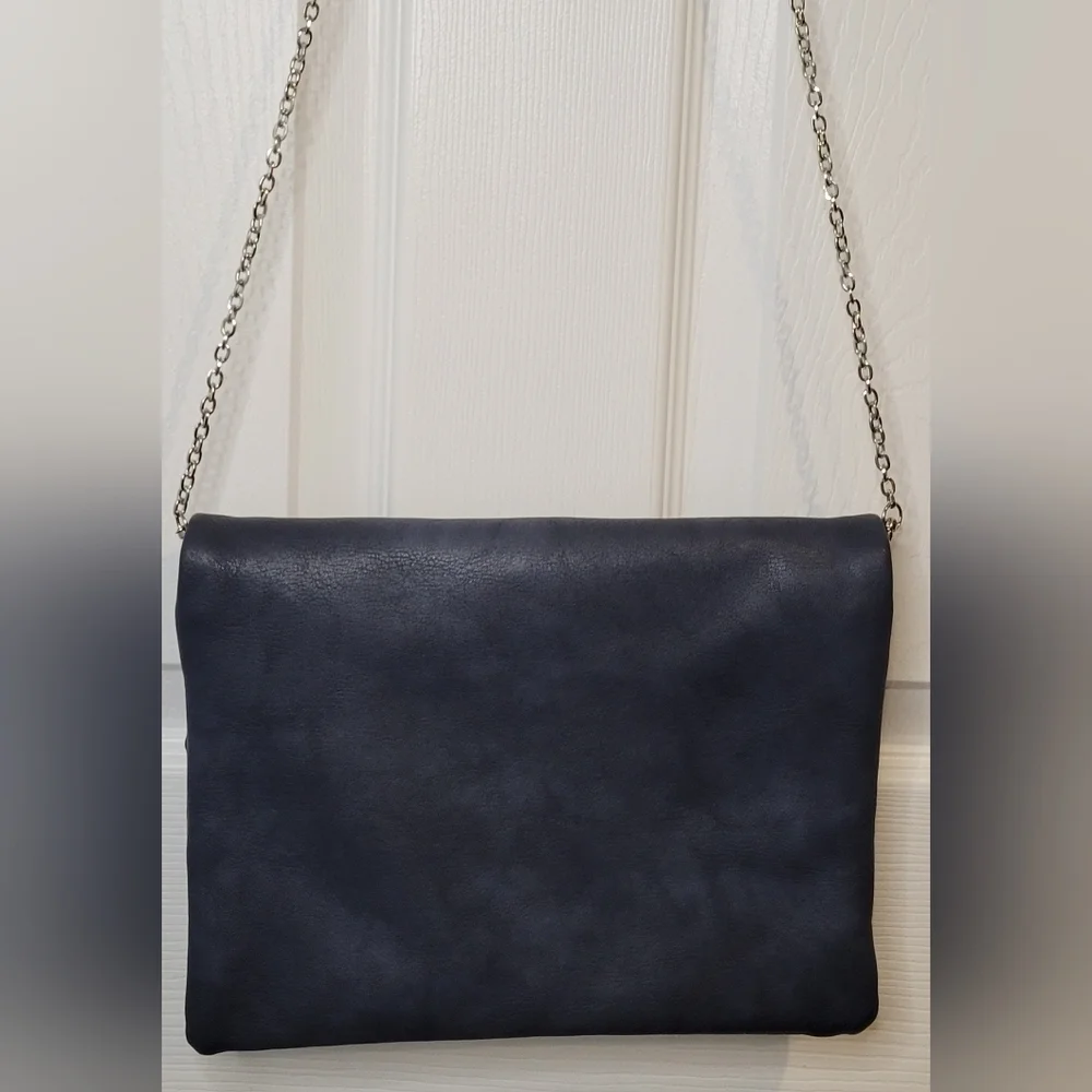 Urban Expressions Crossbody Clutch - Picture 5 of 11